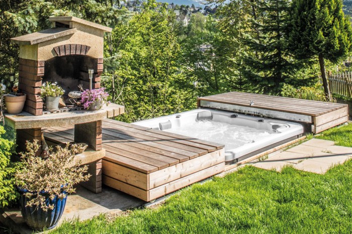 teilversenkte Oceanus Whirlpools